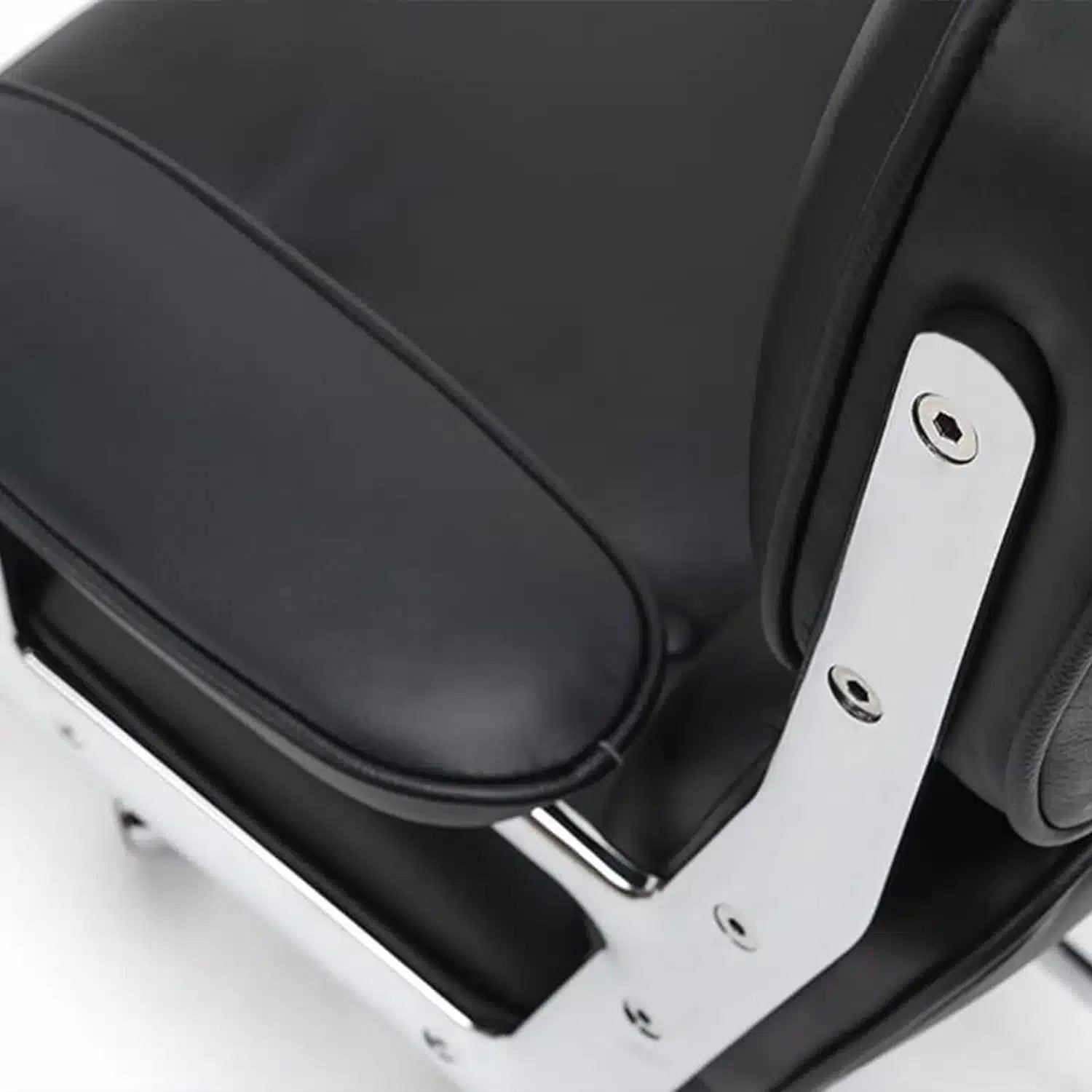 Midcentury Prestige Chair – Replica