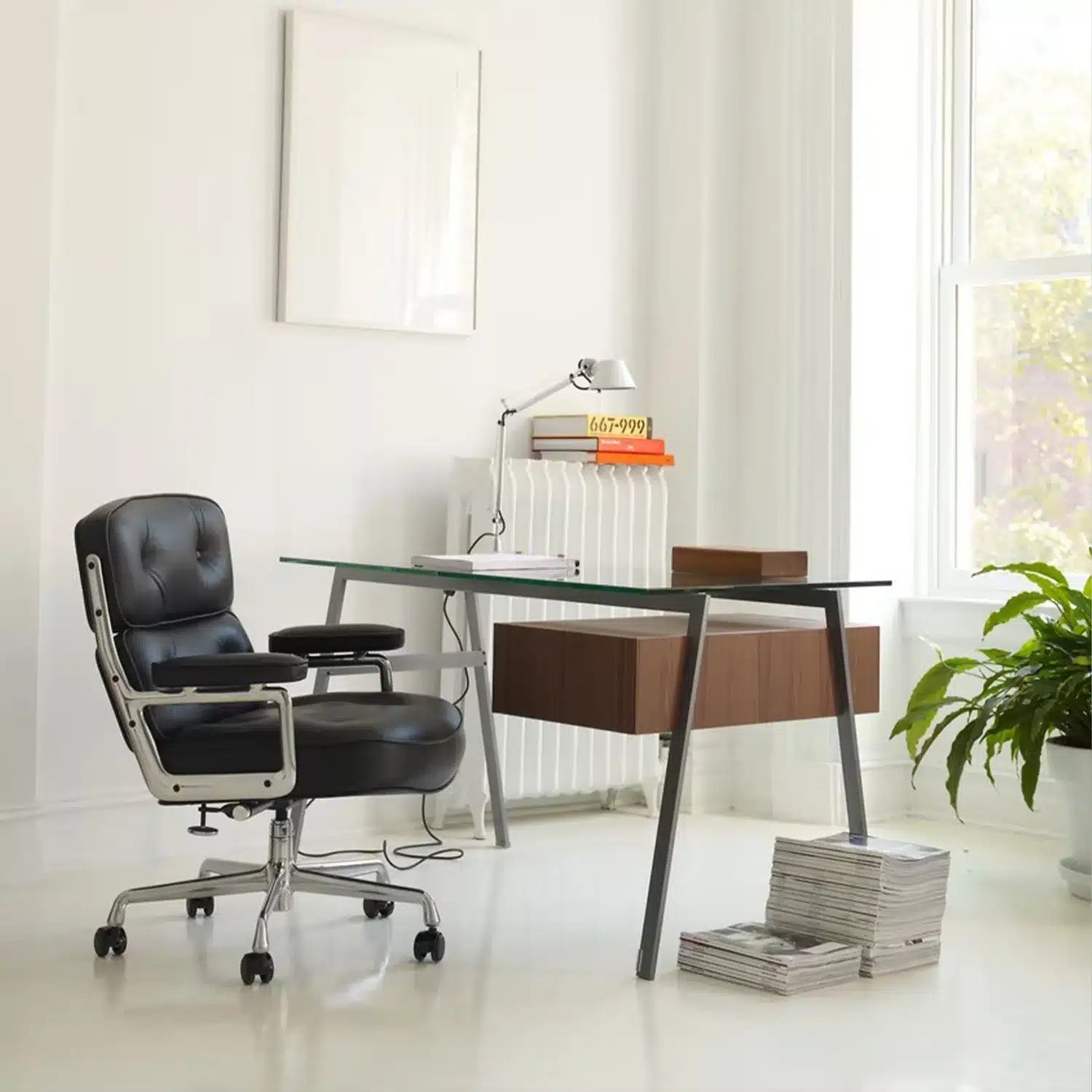 Midcentury Prestige Chair – Replica