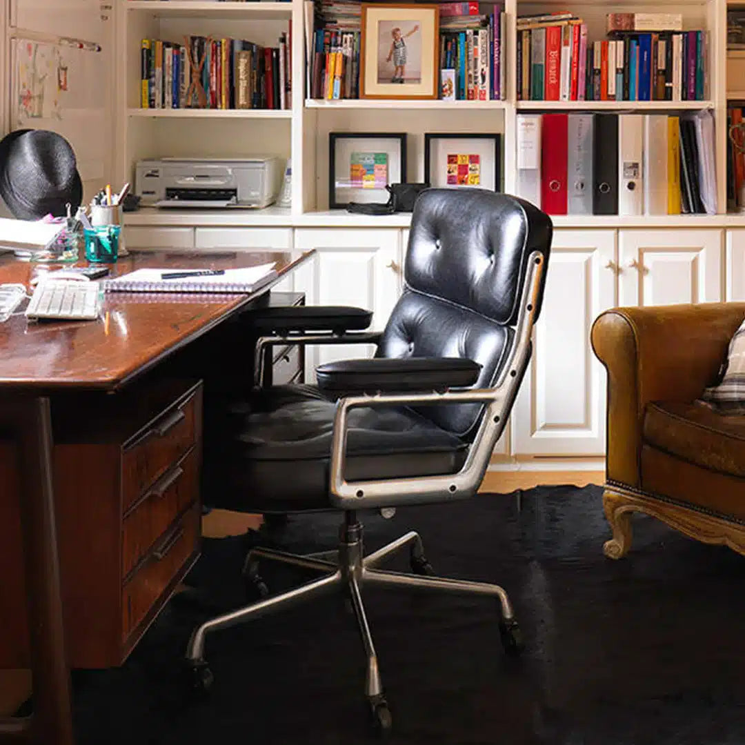 Midcentury Prestige Chair – Replica