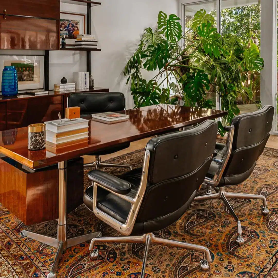 Midcentury Prestige Chair – Replica