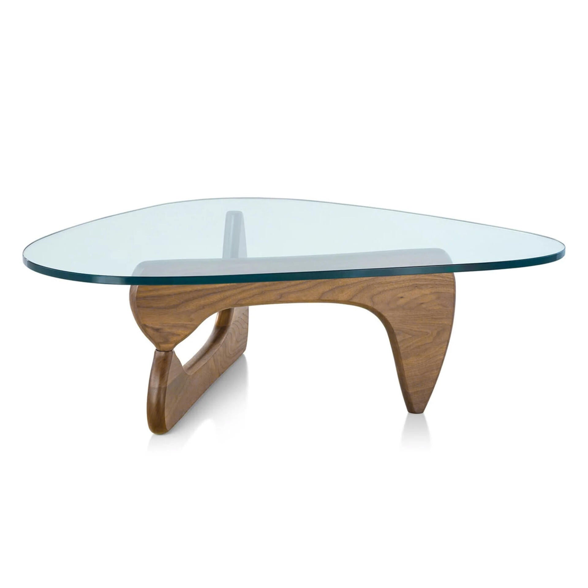 Lume Sculpted Base Table – Replica