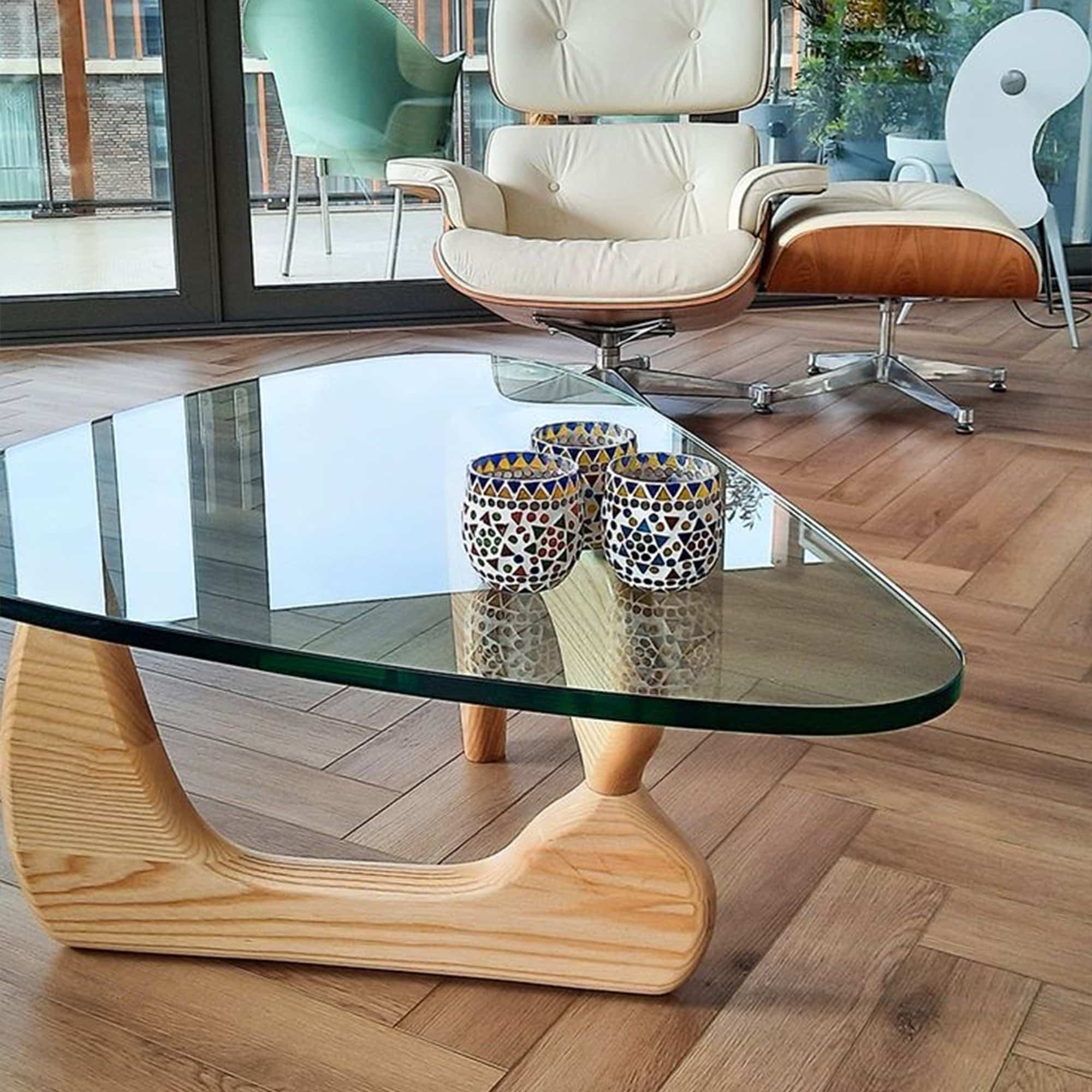 Lume Sculpted Base Table – Replica