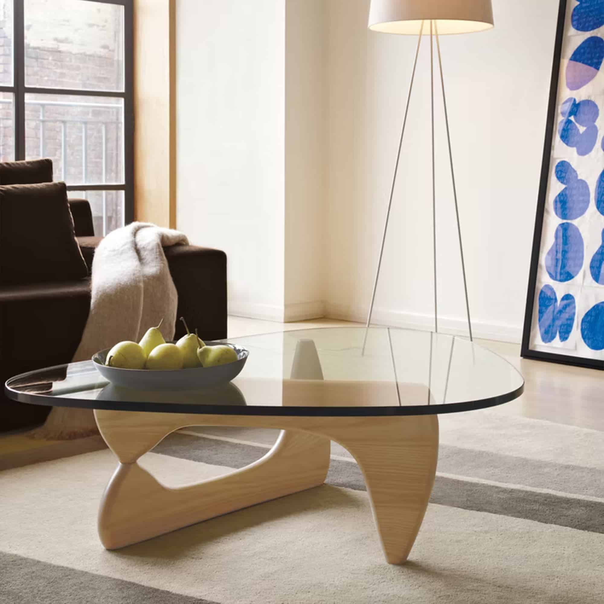 Lume Sculpted Base Table – Replica