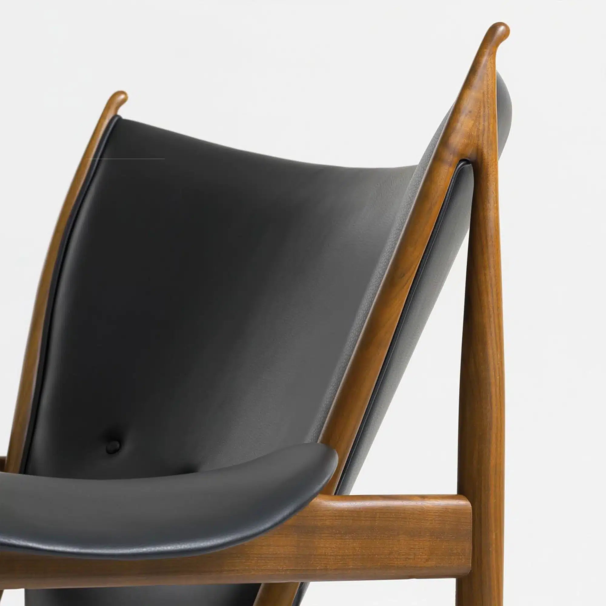 Lume Sovereign Chair – Replica