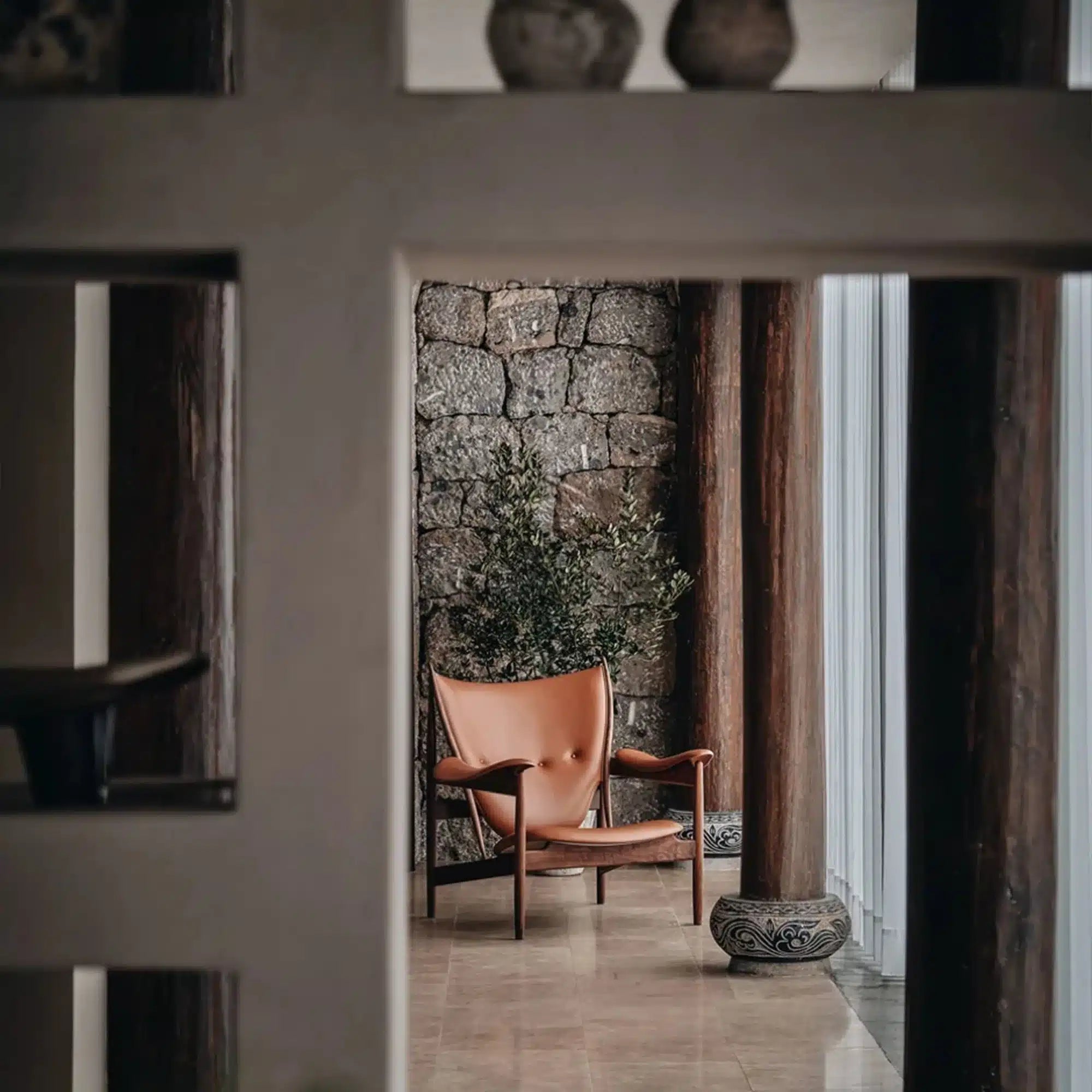 Lume Sovereign Chair – Replica