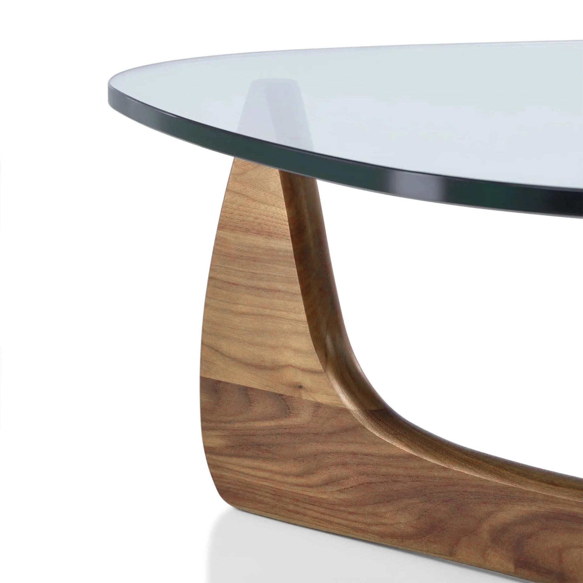 Lume Sculpted Base Table – Replica